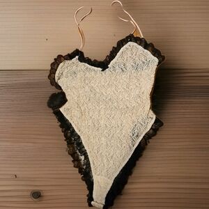 ☕️VICTORIA'S SECRET VINTAGE GOLD LABEL MADE IN THE USA TEDDY SIZE MEDIUM